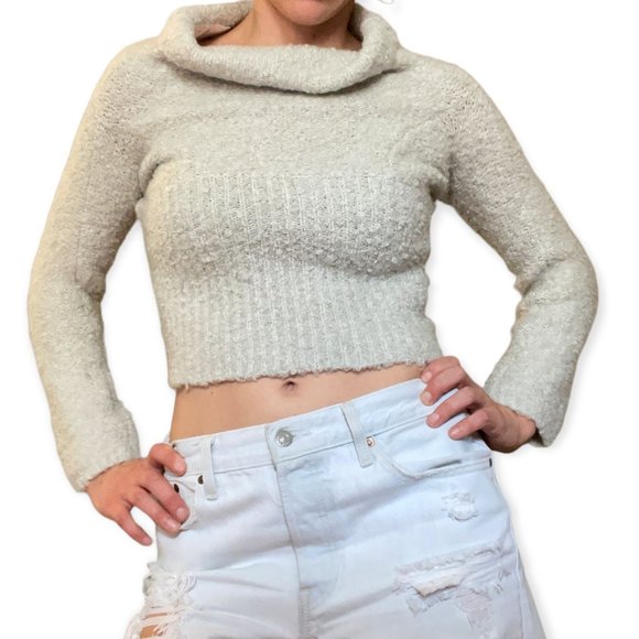 Urban Outfitters Cropped Sweater - Picture 1 of 4